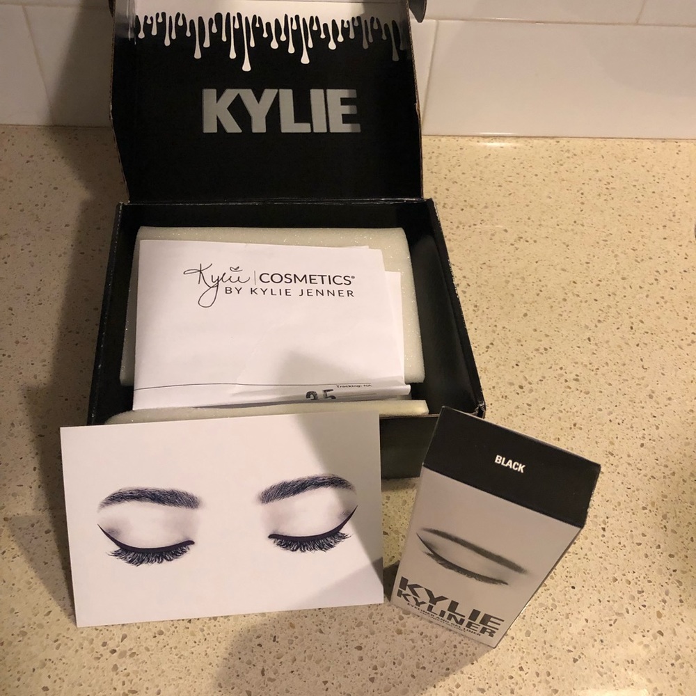 Kylie Cosmetics KyLiner Black Authentic